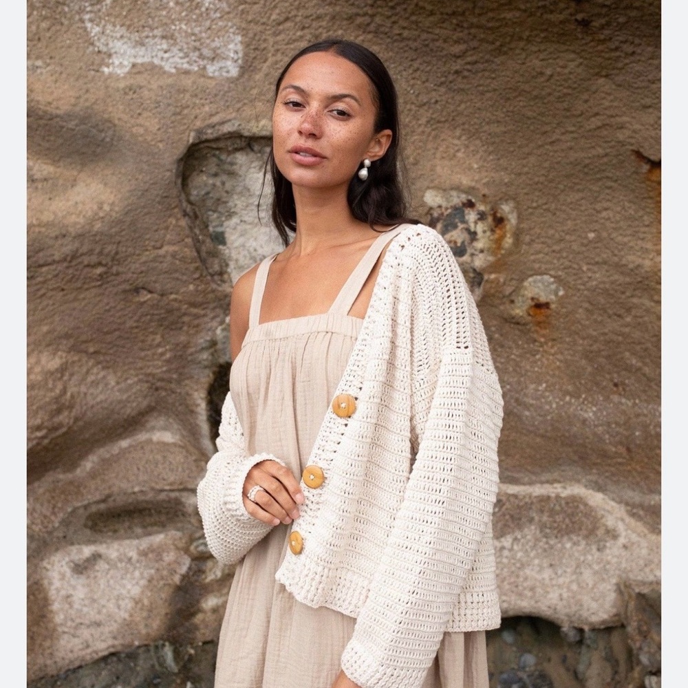 Elegant Cream Knit Cardigan